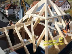 Dachverglasung-Pyramide-Holz