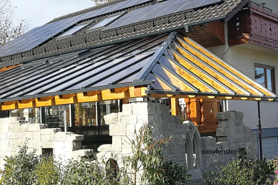 Terrassenüberdachung bauen mit Glas oder Solarglas